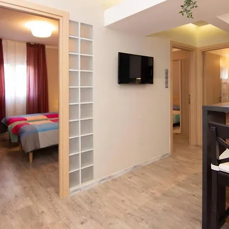 2 Bedroom Few Steps From Plaka Athens